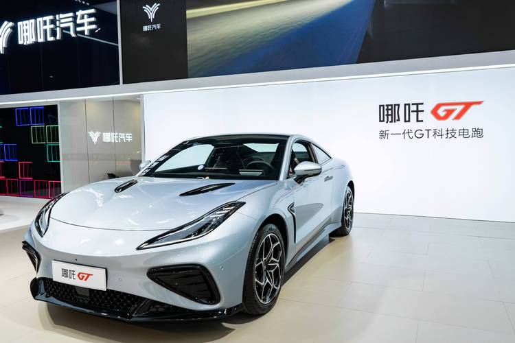 佛山三水区天耀福企业管理咨询哪吒汽车在智能汽车领域的表现，领途汽车在新能源汽车市场中的影响力